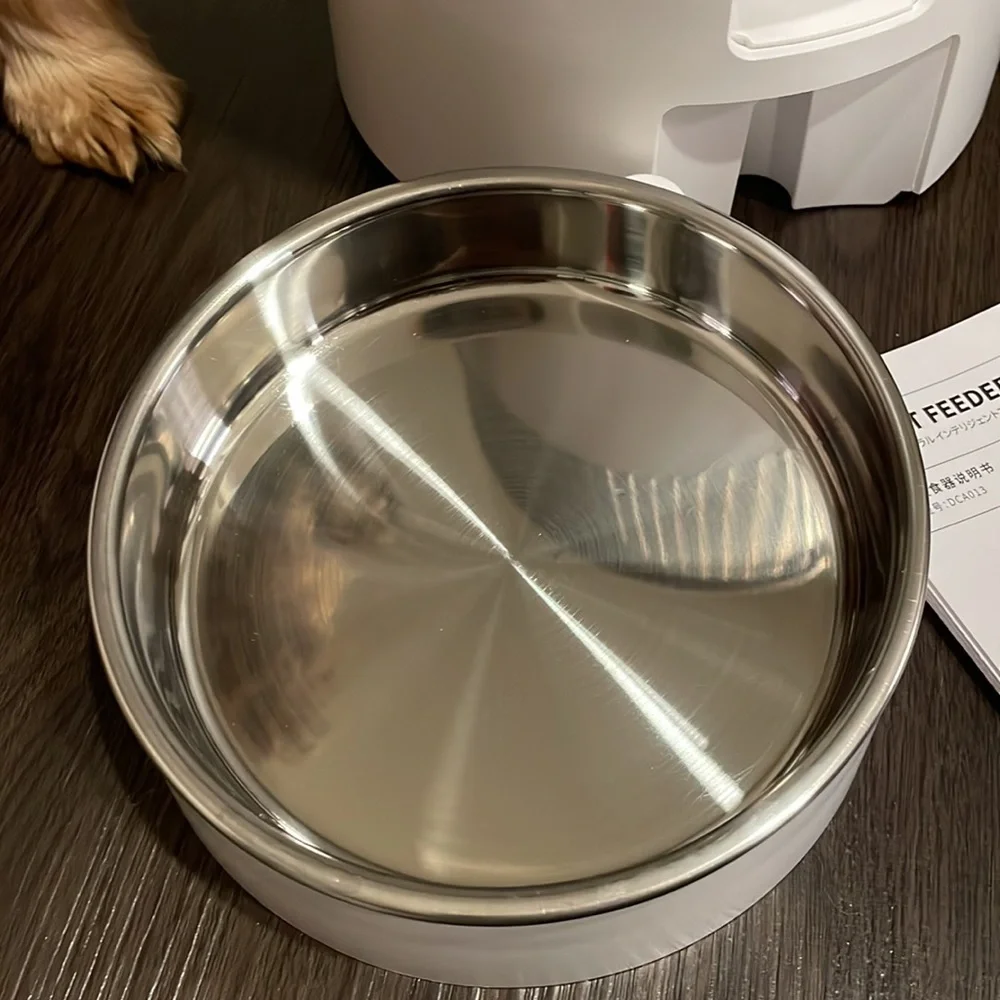Smart Pet feeder with App compatibility